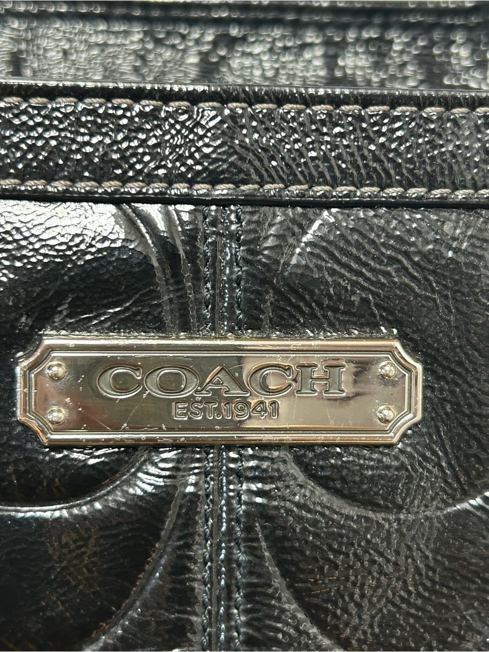 COACH Gallery Black Patent Leather Signature Tote Approx. 15.5 x 10 x 4.5 - Picture 7 of 17